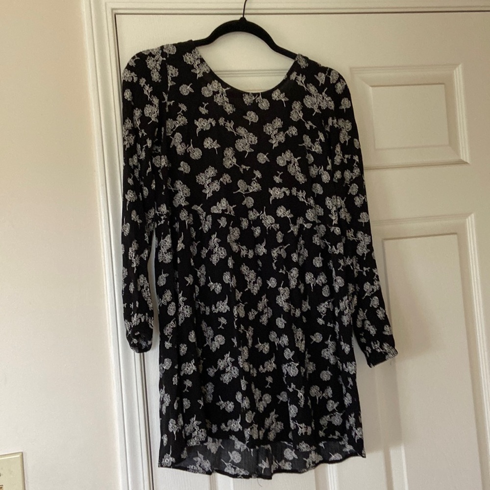 Cute black dress with floral detail